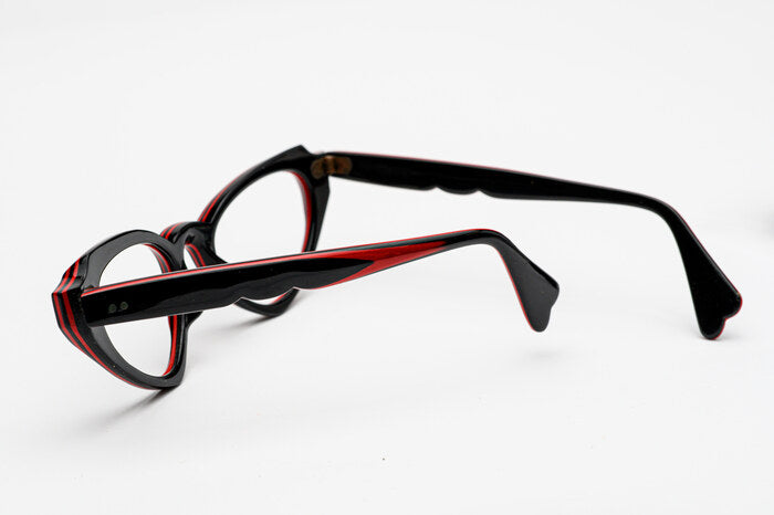 Christan black + red cateye 70's