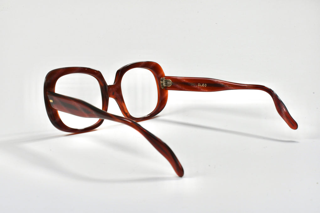 TART Regency “Cleo” Red Tortoise